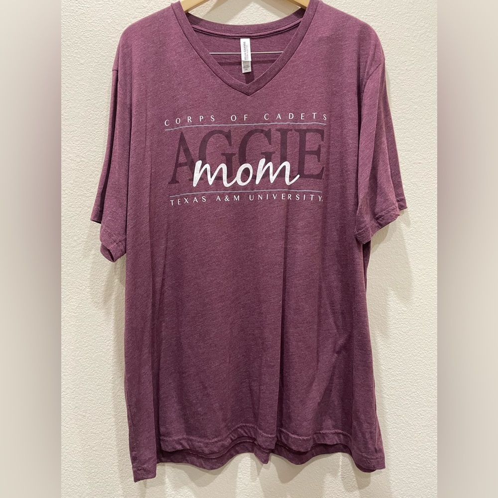 Texas A&M Corps of Cadets Mom T-shirt 2XL Ladies Cut.